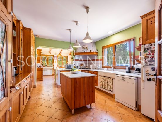 Villa de 4 dormitorios en Zona F | Teseo Estate