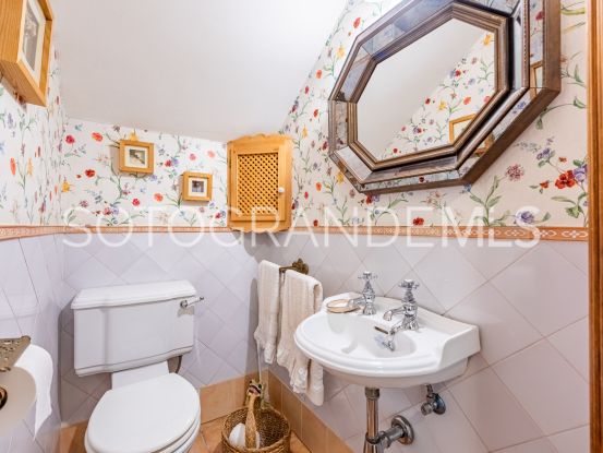 Villa de 4 dormitorios en Zona F | Teseo Estate