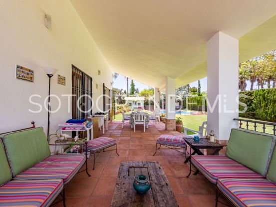 Villa de 4 dormitorios en Zona F | Teseo Estate