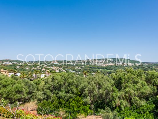 Villa de 4 dormitorios en Zona F | Teseo Estate