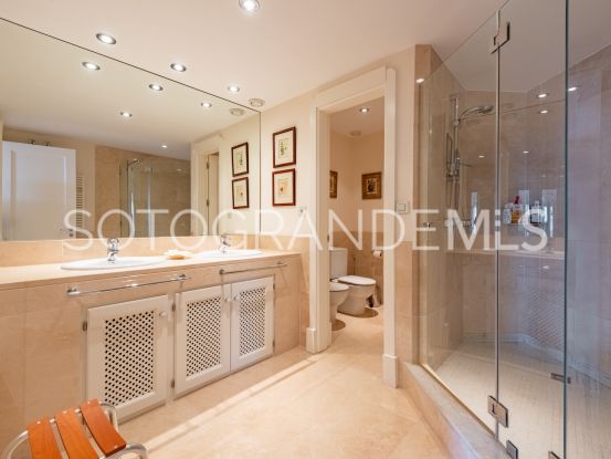 Comprar apartamento en Ribera del Gurami, Marina de Sotogrande | Teseo Estate