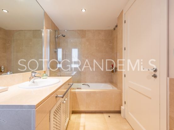 Comprar apartamento en Ribera del Gurami, Marina de Sotogrande | Teseo Estate