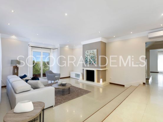 For sale Zona B 6 bedrooms villa | Teseo Estate