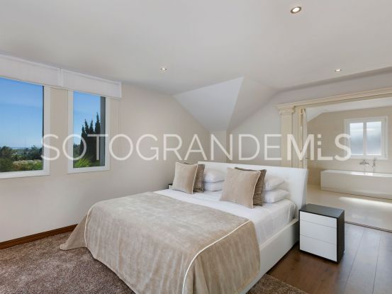 For sale Zona B 6 bedrooms villa | Teseo Estate