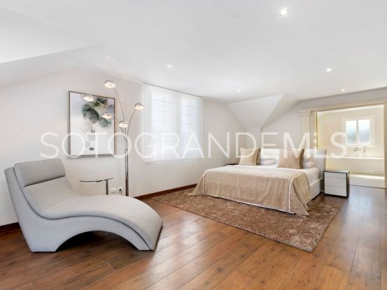For sale Zona B 6 bedrooms villa | Teseo Estate