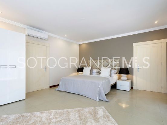 For sale Zona B 6 bedrooms villa | Teseo Estate