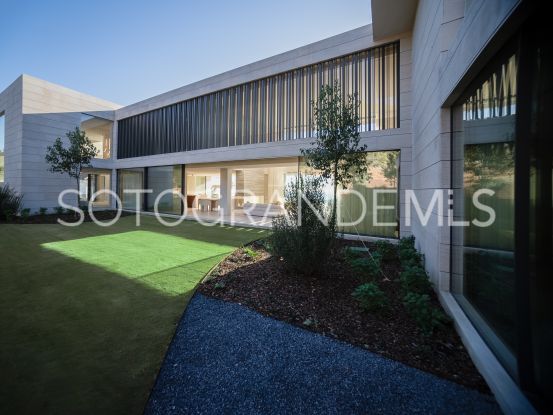 Villa con 5 dormitorios en venta en Zona M, La Reserva | Teseo Estate