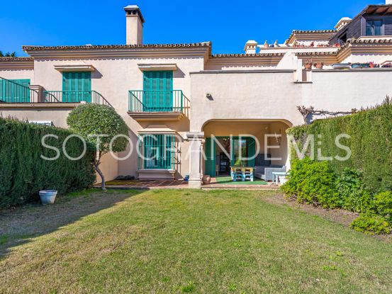 Buy El Casar de Paniagua town house with 4 bedrooms | Teseo Estate