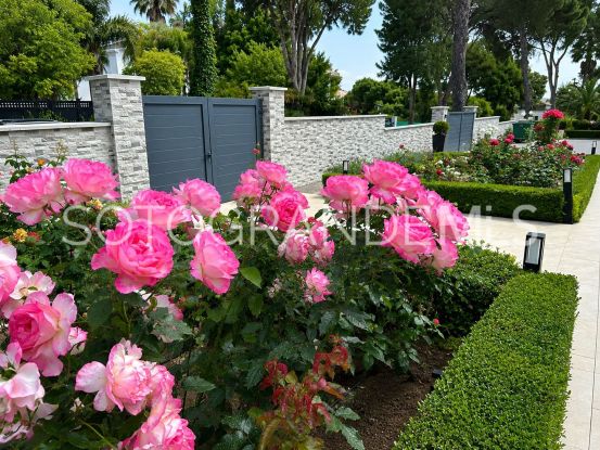 5 bedrooms villa in Kings & Queens for sale | Teseo Estate