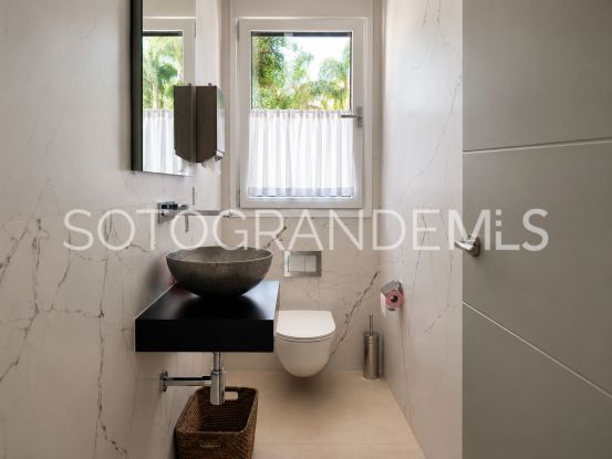 5 bedrooms villa in Kings & Queens for sale | Teseo Estate