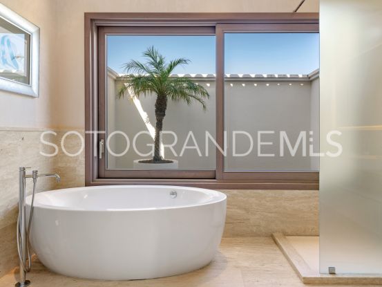 Zona G, Sotogrande Alto, villa con 6 dormitorios a la venta | Teseo Estate