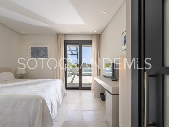 Buy Hacienda de Valderrama 4 bedrooms apartment | Teseo Estate
