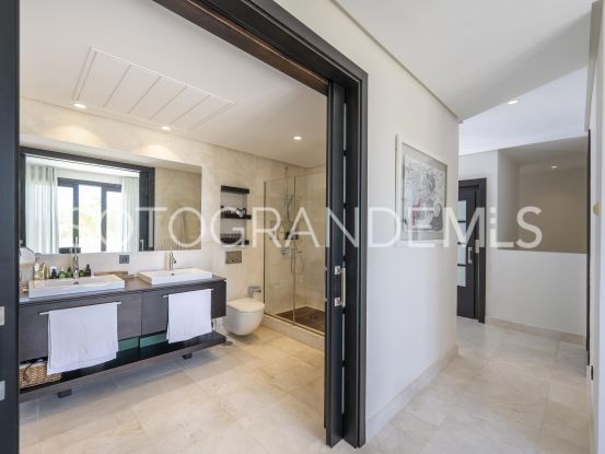 Buy Hacienda de Valderrama 4 bedrooms apartment | Teseo Estate