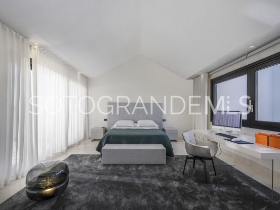 Buy Hacienda de Valderrama 4 bedrooms apartment | Teseo Estate
