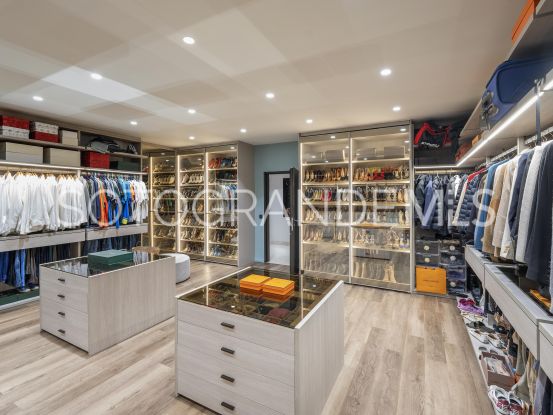 Buy Hacienda de Valderrama 4 bedrooms apartment | Teseo Estate