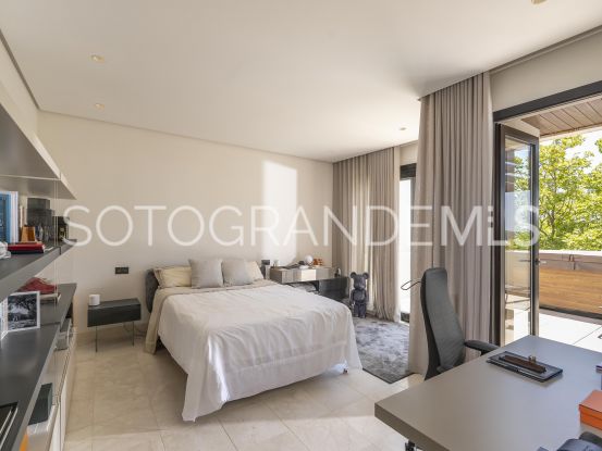 Buy Hacienda de Valderrama 4 bedrooms apartment | Teseo Estate