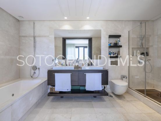 Buy Hacienda de Valderrama 4 bedrooms apartment | Teseo Estate