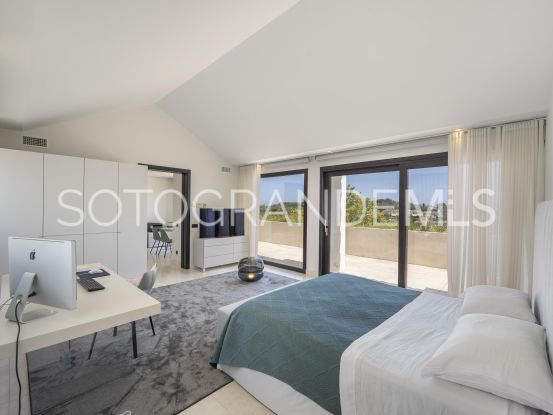 Buy Hacienda de Valderrama 4 bedrooms apartment | Teseo Estate