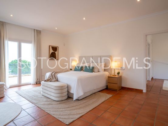 Comprar villa en Zona G, Sotogrande Alto | Teseo Estate