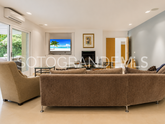 Villa en venta en Reyes y Reinas | Teseo Estate