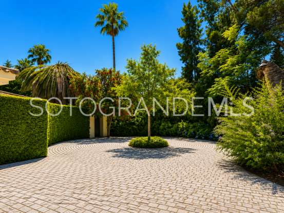 Villa en venta en Reyes y Reinas | Teseo Estate