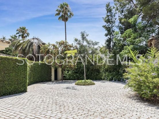 Villa en venta en Reyes y Reinas | Teseo Estate