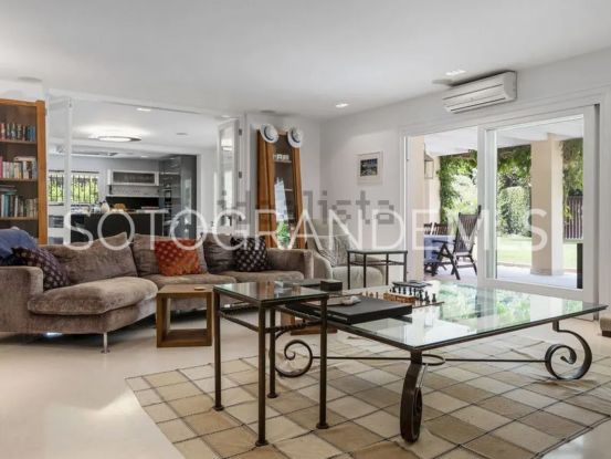 Villa en venta en Reyes y Reinas | Teseo Estate