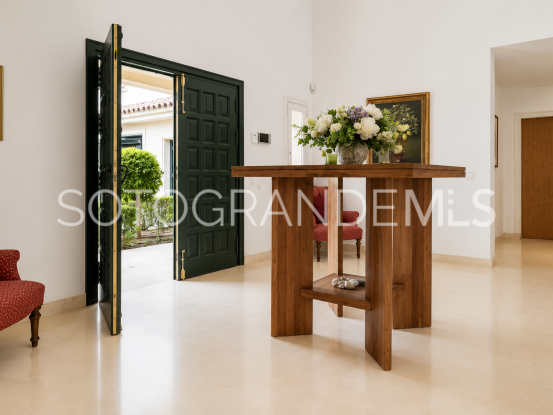 Villa en venta en Reyes y Reinas | Teseo Estate