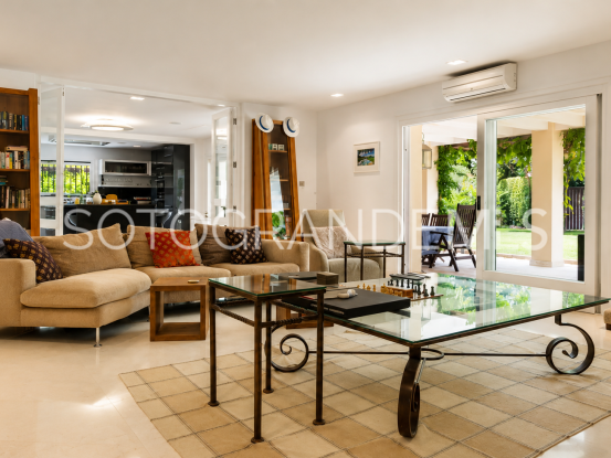Villa en venta en Reyes y Reinas | Teseo Estate