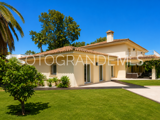 Villa en venta en Reyes y Reinas | Teseo Estate