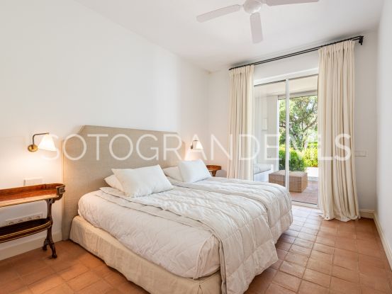 Sotogrande Costa, adosado en venta | Teseo Estate