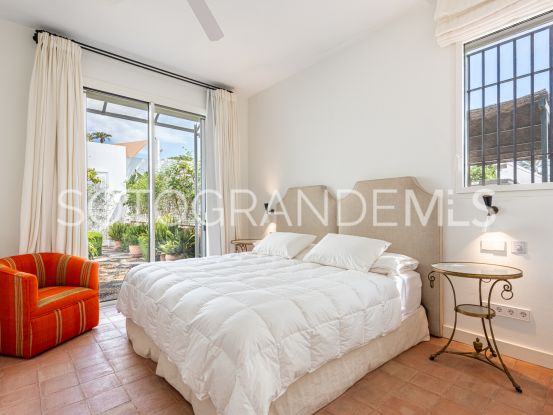 Sotogrande Costa, adosado en venta | Teseo Estate