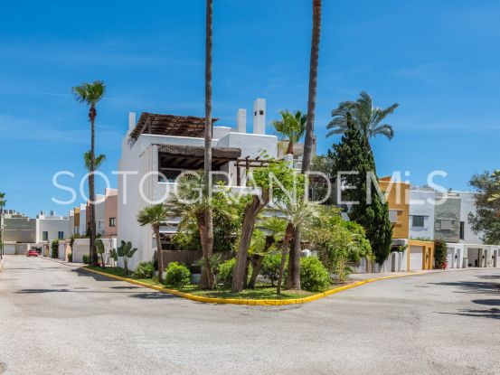 Los Lacasitos 4 bedrooms town house | Teseo Estate
