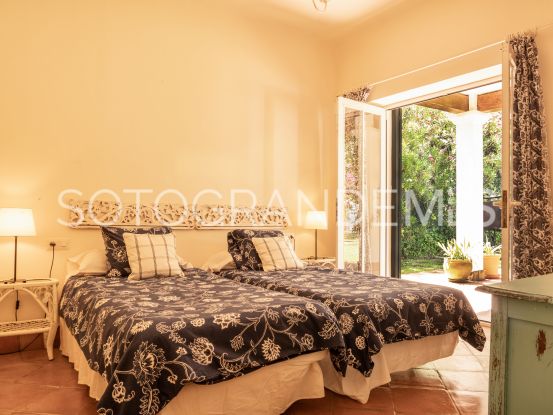 For sale villa in Zona C with 4 bedrooms | Teseo Estate
