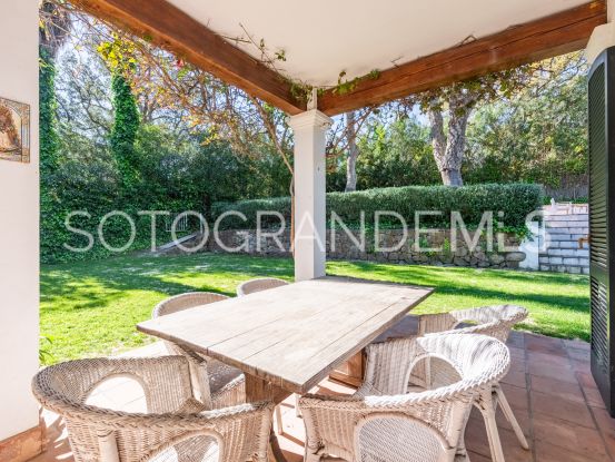 For sale villa in Zona C with 4 bedrooms | Teseo Estate