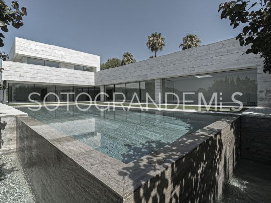 Zona F 6 bedrooms villa for sale | Teseo Estate