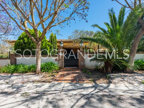 5 bedrooms villa for sale in Zona B, Sotogrande Costa | Teseo Estate