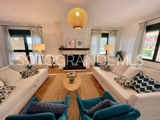 For sale 4 bedrooms villa in Zona B | Teseo Estate