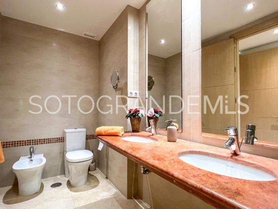 For sale 2 bedrooms apartment in Ribera del Marlin, Sotogrande Marina | Teseo Estate