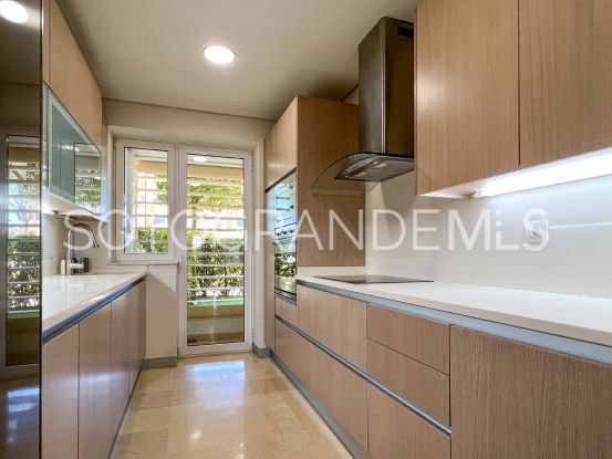 For sale 2 bedrooms apartment in Ribera del Marlin, Sotogrande Marina | Teseo Estate