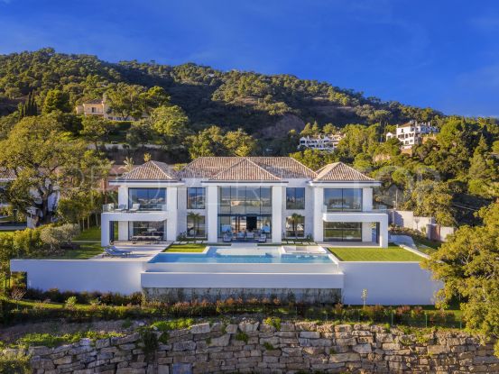 For sale villa in El Madroñal, Benahavis | Panorama