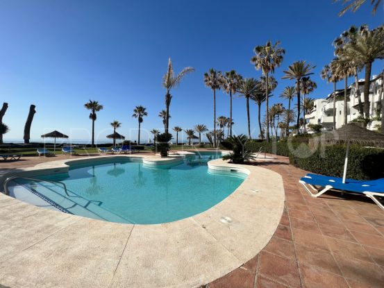 Apartamento planta baja de 2 dormitorios en venta en Alcazaba Beach, Estepona | Absolute Prestige