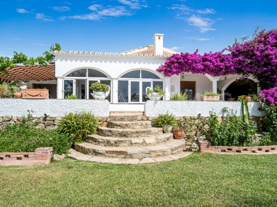 For sale villa in Don Pedro, Estepona | Villa Noble