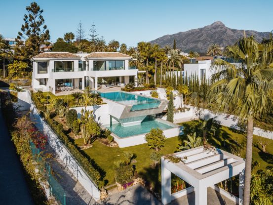 6 bedrooms villa for sale in La Cerquilla, Nueva Andalucia | Drumelia Real Estates