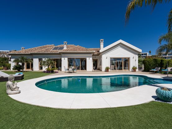 Comprar villa con 4 dormitorios en Los Flamingos, Benahavis | Drumelia Real Estates