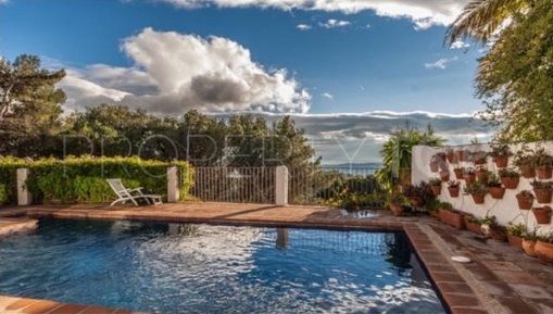 For sale villa in La Noria with 4 bedrooms | Bromley Estates