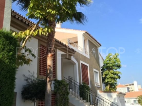 Duplex en venta de 3 dormitorios en Cortijo del Mar, Estepona | FM Properties Realty Group