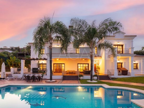 For sale villa with 4 bedrooms in Paraiso Alto, Benahavis | Solvilla