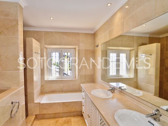 Villa de 3 dormitorios en venta en Zona G, Sotogrande Alto | BM Property Consultants