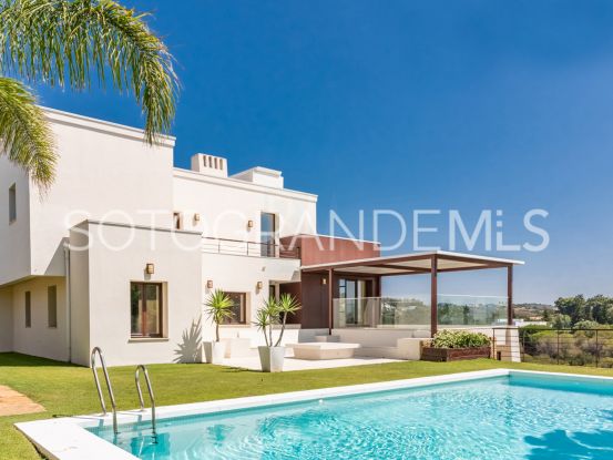 Buy villa in Zona G with 5 bedrooms | BM Property Consultants